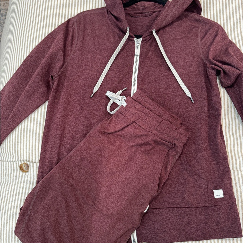 Vuori Heathered Maroon Full-Zip Hoodie with White Accents - Picture 3 of 3